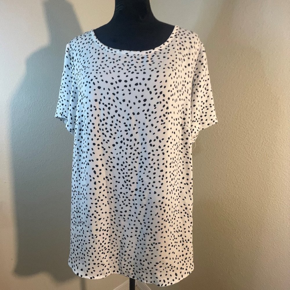 Dalia White with black dalmatian spots blouse - Large short sleeves, button back